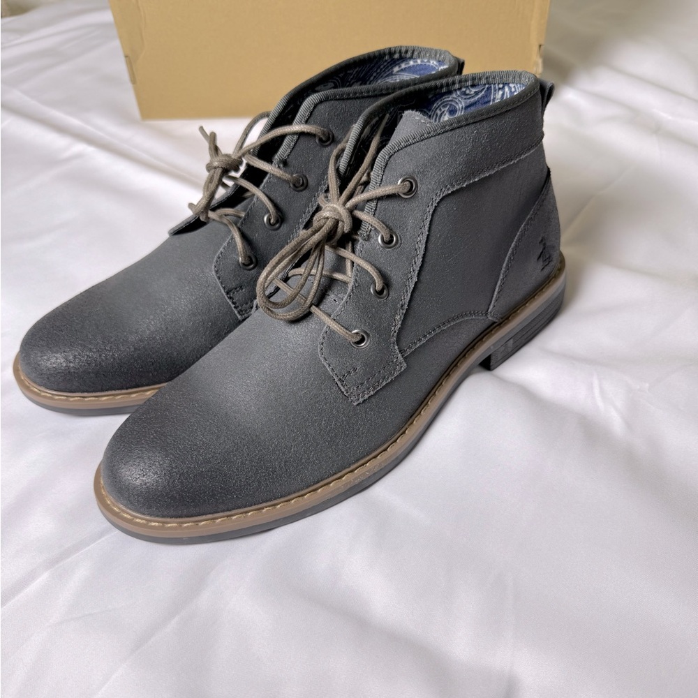 New Original Penguin Melvin Charcoal Suede Chukka Boots Size 9.5 ***RARE FIND